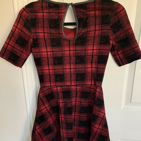 H&M, Red and Black Plaid Velvet Flared Mini Dress, Size: 2 - Picture 2 of 3